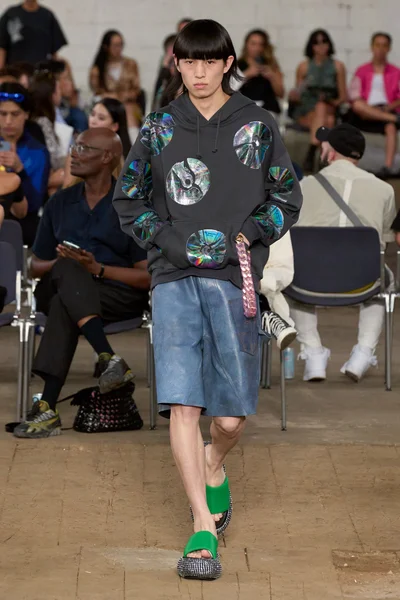 Look 12